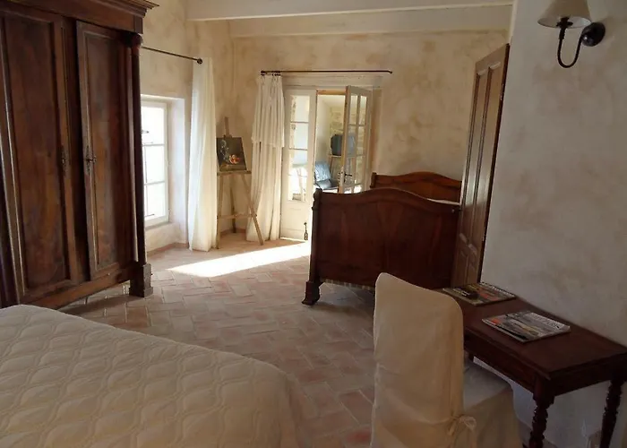 Le Cote D'elle Niozelles